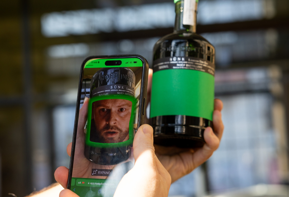 shot of the phone screen effect